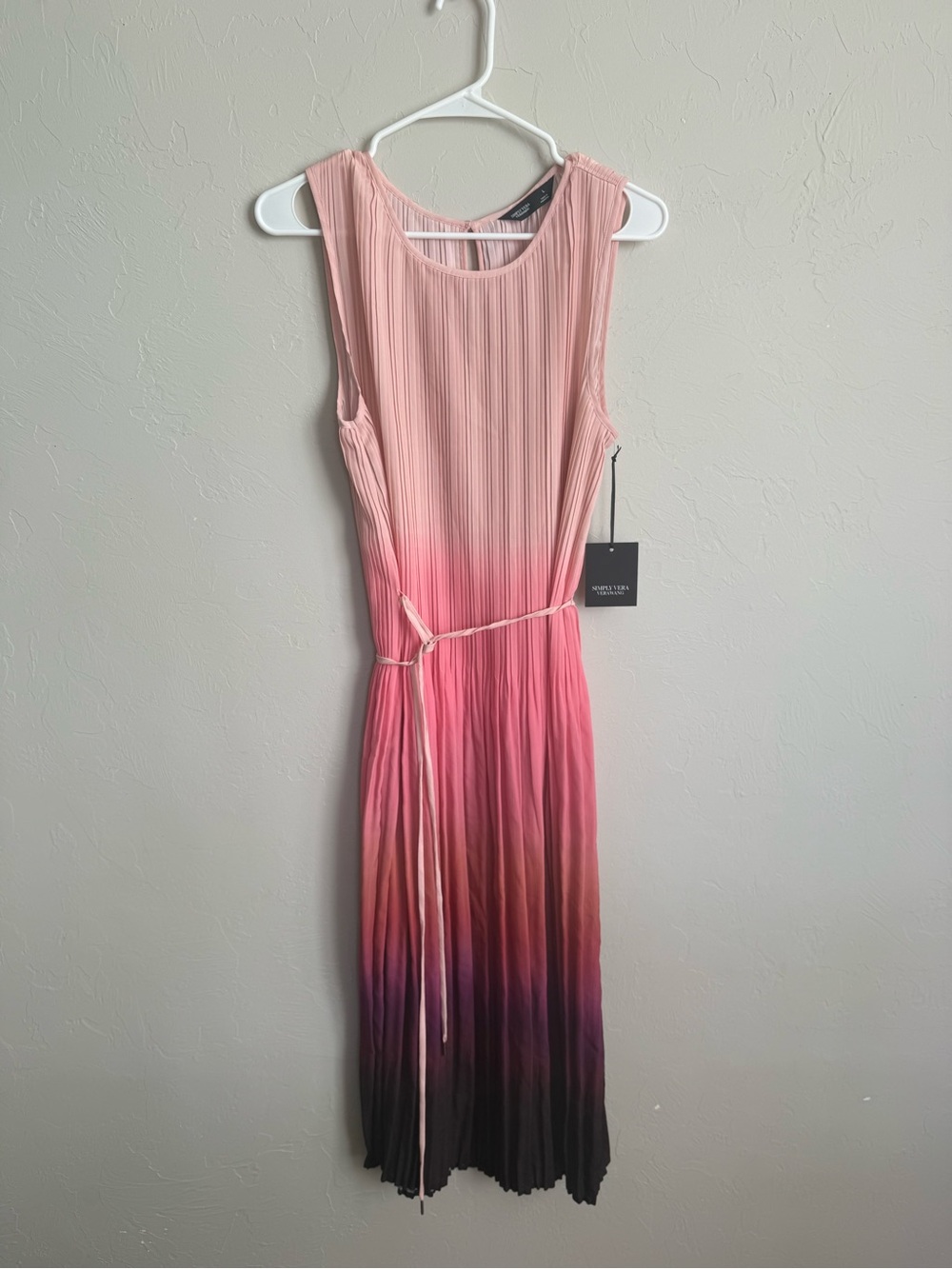 NWT Vera Wang Ombre Pink to Black Pleated Midi Dress